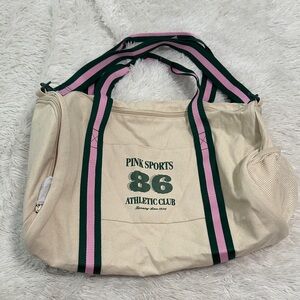 👛 NWT Pink Victoria’s Secret Canvas Duffle Bag